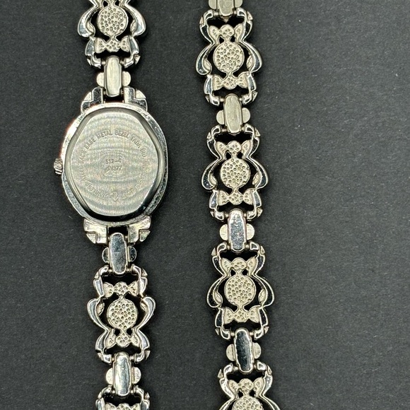 GVNY silver vintage watch and bracelet set. - Picture 4 of 5